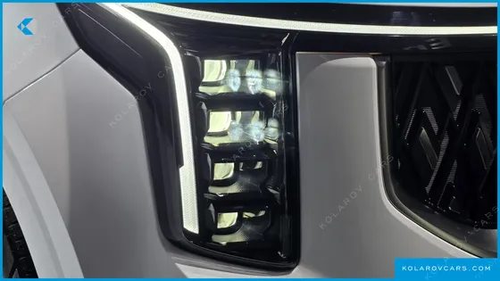 KIA CARNIVAL DIESEL 7-SEATER SIGNATURE