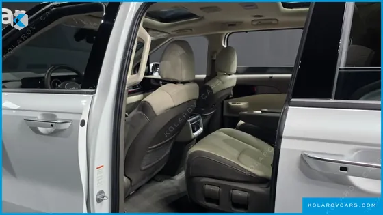 KIA CARNIVAL DIESEL 7-SEATER SIGNATURE