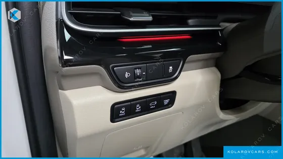 KIA CARNIVAL DIESEL 7-SEATER SIGNATURE
