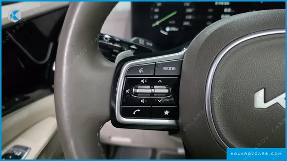 KIA CARNIVAL DIESEL 7-SEATER SIGNATURE