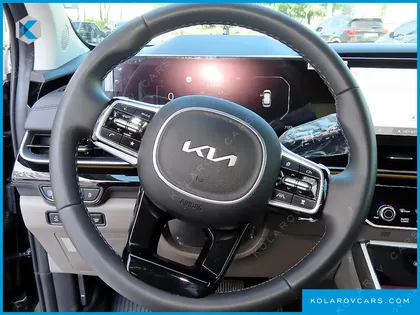 KIA CARNIVAL HEV 7SEATER SIGNATURE