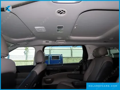 KIA CARNIVAL HEV 7SEATER SIGNATURE