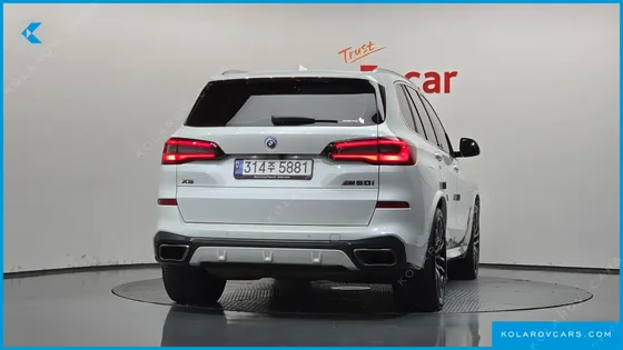 BMW X5 M50I