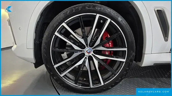 BMW X5 M50I