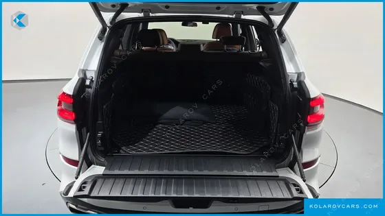 BMW X5 M50I