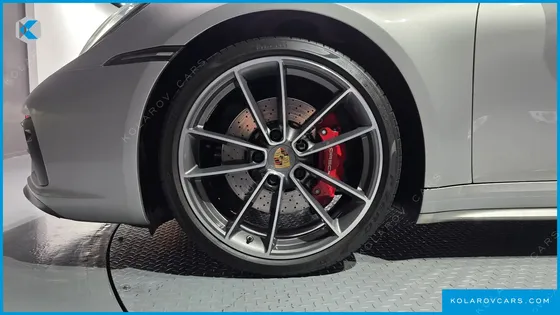 PORSCHE 911 CARRERA 4S
