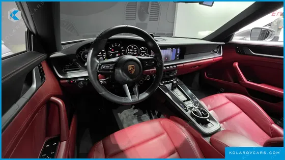 PORSCHE 911 CARRERA 4S