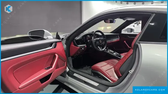 PORSCHE 911 CARRERA 4S