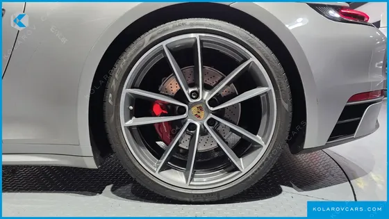 PORSCHE 911 CARRERA 4S