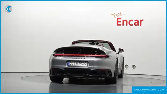 PORSCHE 911 CARRERA 4 GTS CABRIOLET