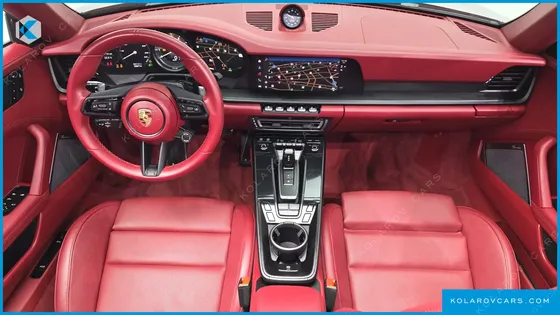 PORSCHE 911 CARRERA 4 GTS CABRIOLET