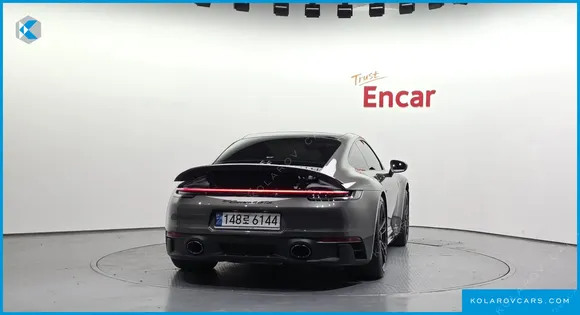 PORSCHE 911 CARRERA 4 GTS