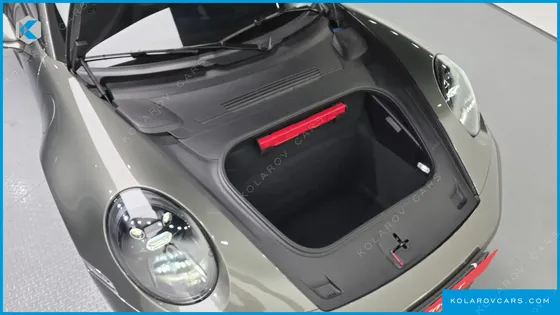 PORSCHE 911 CARRERA 4 GTS