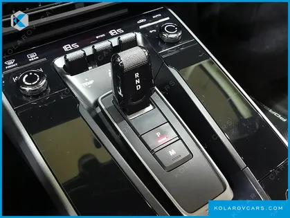 PORSCHE 911 CARRERA