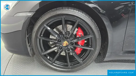 PORSCHE 911 CARRERA 4S