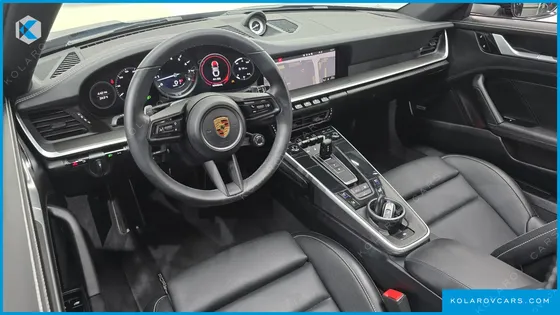 PORSCHE 911 CARRERA 4S