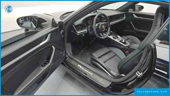 PORSCHE 911 CARRERA 4S