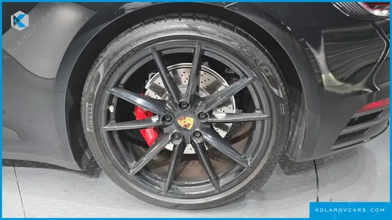 PORSCHE 911 CARRERA 4S