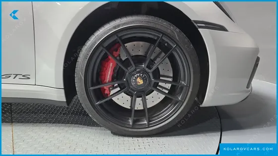 PORSCHE 911 CARRERA 4 GTS CABRIOLET