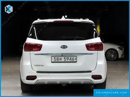 KIA CARNIVAL GASOLINE 9-SEATER NOBLESSE SPECIAL