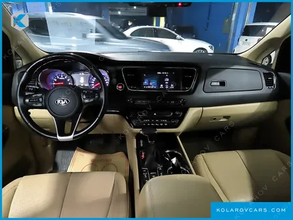 KIA CARNIVAL GASOLINE 9-SEATER NOBLESSE SPECIAL