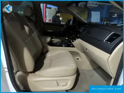 KIA CARNIVAL GASOLINE 9-SEATER NOBLESSE SPECIAL