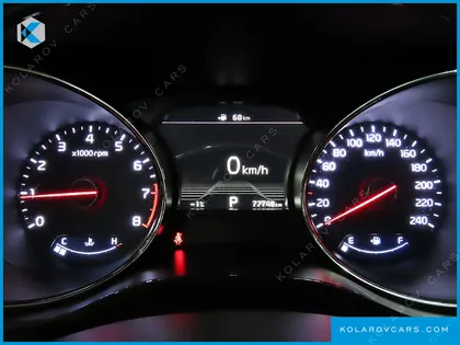 KIA CARNIVAL GASOLINE 9-SEATER NOBLESSE SPECIAL