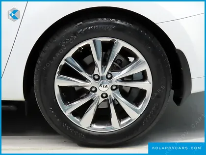 KIA CARNIVAL GASOLINE 9-SEATER NOBLESSE SPECIAL