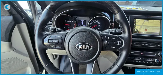 KIA CARNIVAL 9-SEATER PRSTIGE
