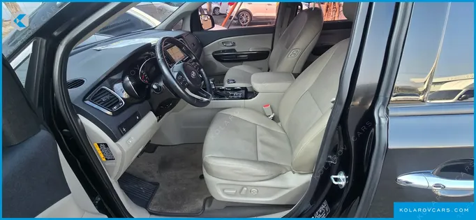 KIA CARNIVAL 9-SEATER PRSTIGE