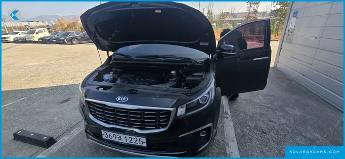 KIA CARNIVAL 9-SEATER PRSTIGE