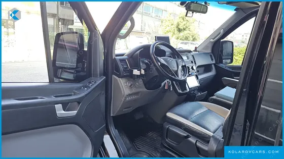 HYUNDAI SOLATI 16-SEATER