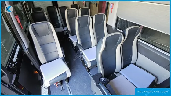 HYUNDAI SOLATI 16-SEATER