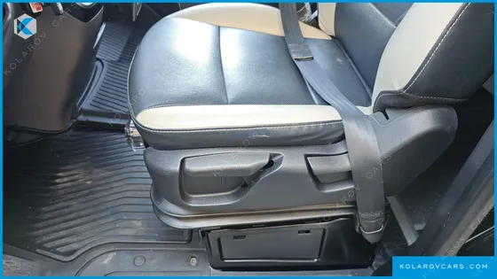HYUNDAI SOLATI 16-SEATER