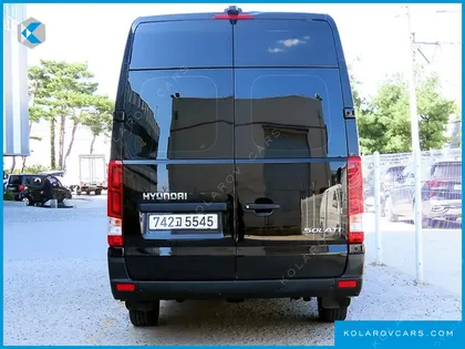 HYUNDAI SOLATI 15-SEATER