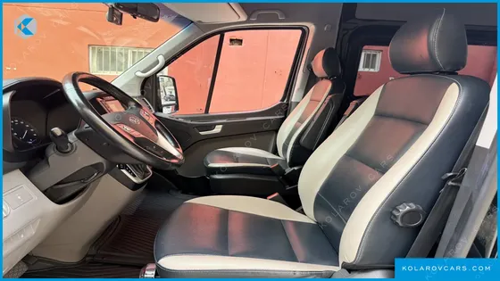 HYUNDAI SOLATI 15-SEATER