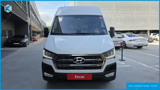 HYUNDAI SOLATI 15-SEATER