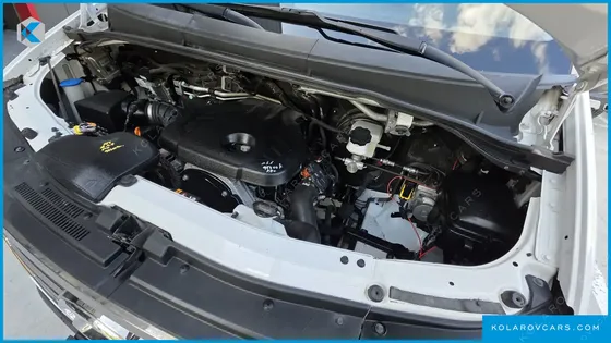 HYUNDAI SOLATI 15-SEATER