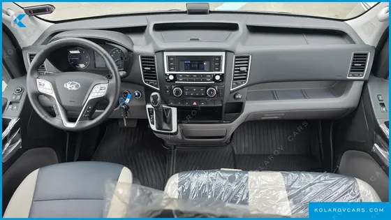 HYUNDAI SOLATI 16-SEATER
