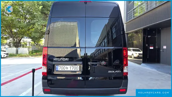 HYUNDAI SOLATI 15-SEATER