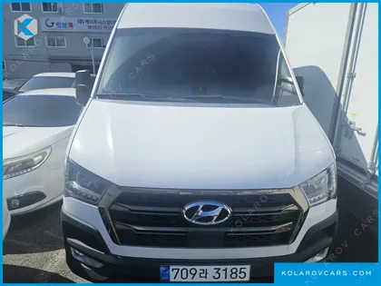 HYUNDAI SOLATI 15-SEATER
