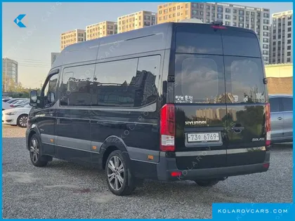HYUNDAI SOLATI 16-SEATER