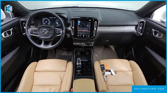VOLVO XC40 B4 INSCRIPTION