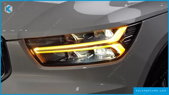 VOLVO XC40 B4 INSCRIPTION