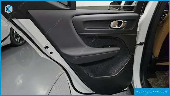 VOLVO XC40 B4 INSCRIPTION
