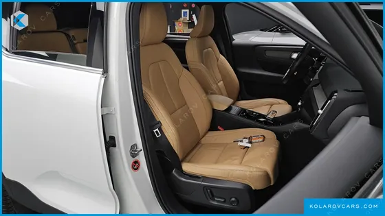 VOLVO XC40 B4 INSCRIPTION