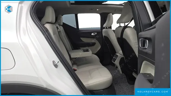 VOLVO XC40 B4 ULTIMATE BRIGHT