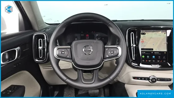 VOLVO XC40 B4 ULTIMATE BRIGHT