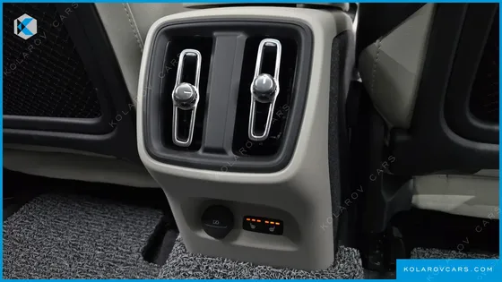 VOLVO XC40 B4 ULTIMATE BRIGHT