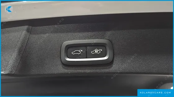 VOLVO XC40 B4 ULTIMATE BRIGHT